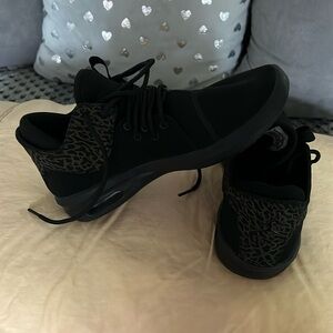 Jordan’s Chuck Al stars random